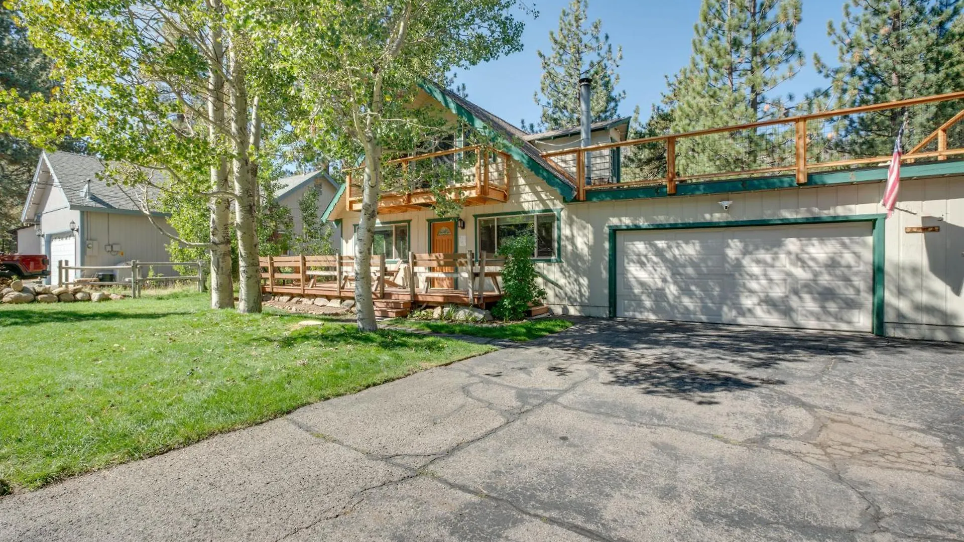 בית נופש סאות' לייק טאהו Rustic Tahoe Cabin With Deck And Grill, Dog Friendly!